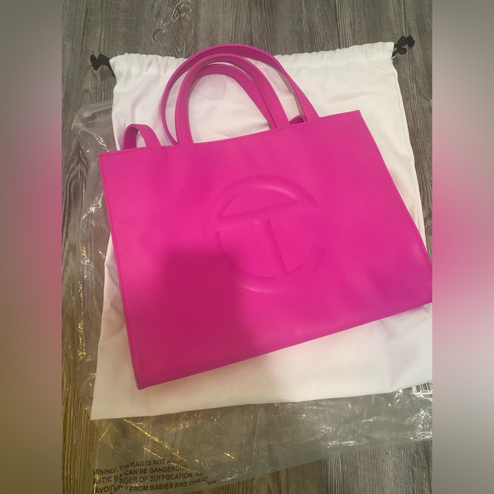TELFAR Azalea Medium Shopper